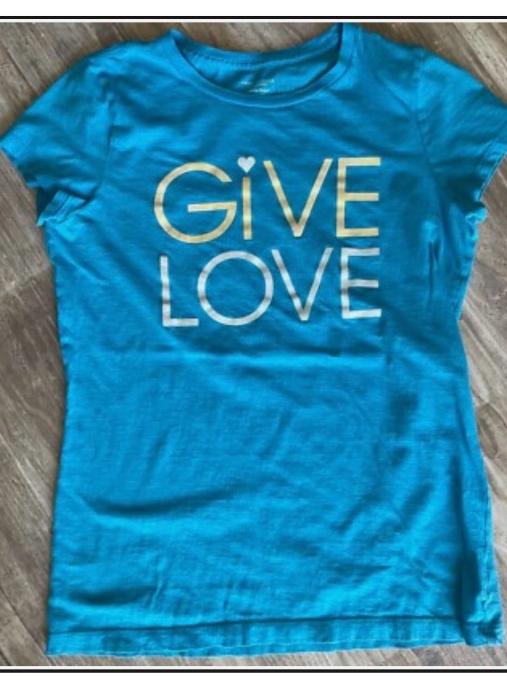 American Eagle juniors ‘Give Love’ tshirt - size medium